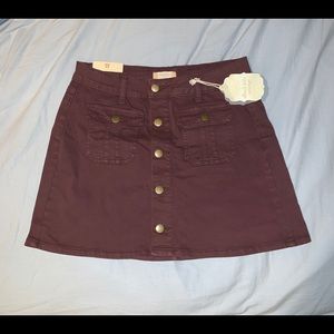 BRAND NEW MAROON ALTAR’D STATE SKIRT